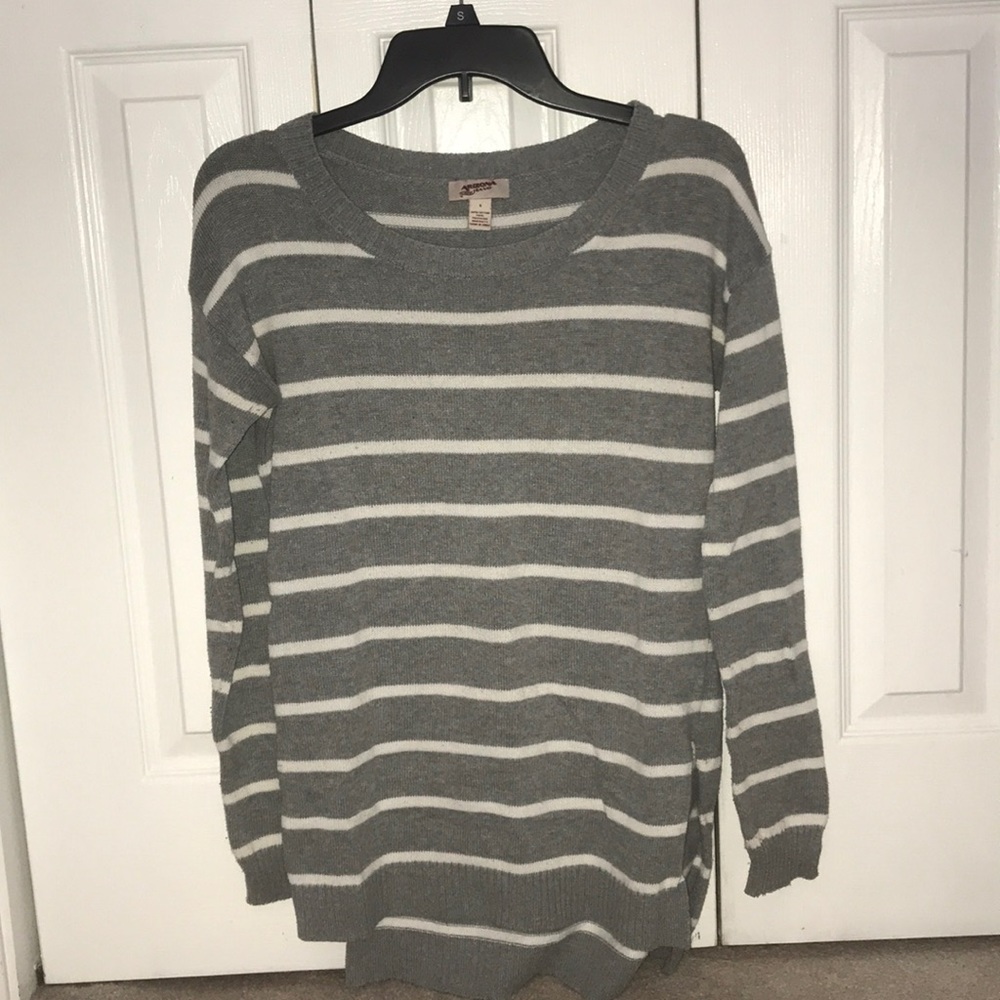 Grey/White tunic